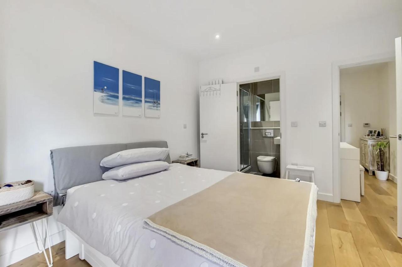 Luxury 2 Bed 2 Bath With Balcony New Build Apartment *South Central London* 외부 사진